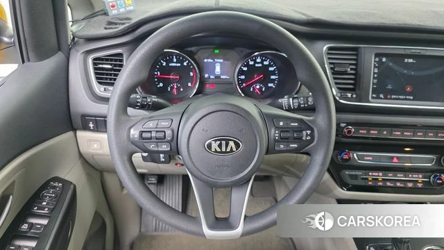 Kia The New Carnival 2018 Желтый из Кореи, фото 4