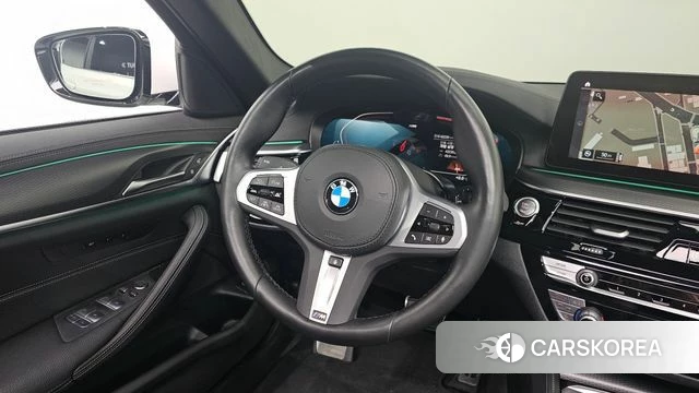 BMW 5 Series (G30) 2022 Белый из Кореи, фото 4