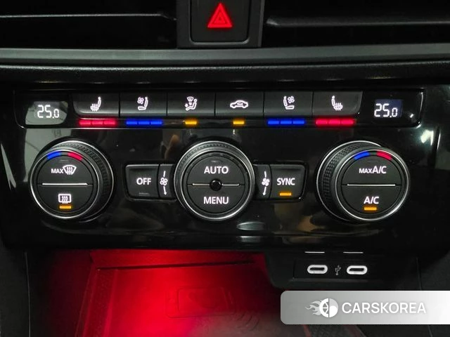 Volkswagen 7th Generation of Jetta 2023 Белый из Кореи, фото 4