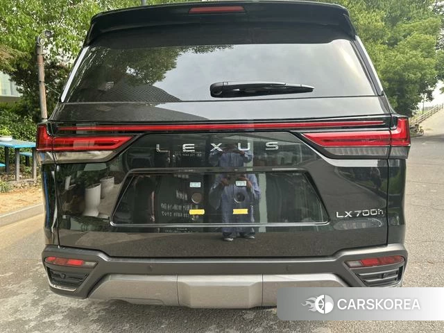 Lexus LX 2025 Черный из Китая, фото 4