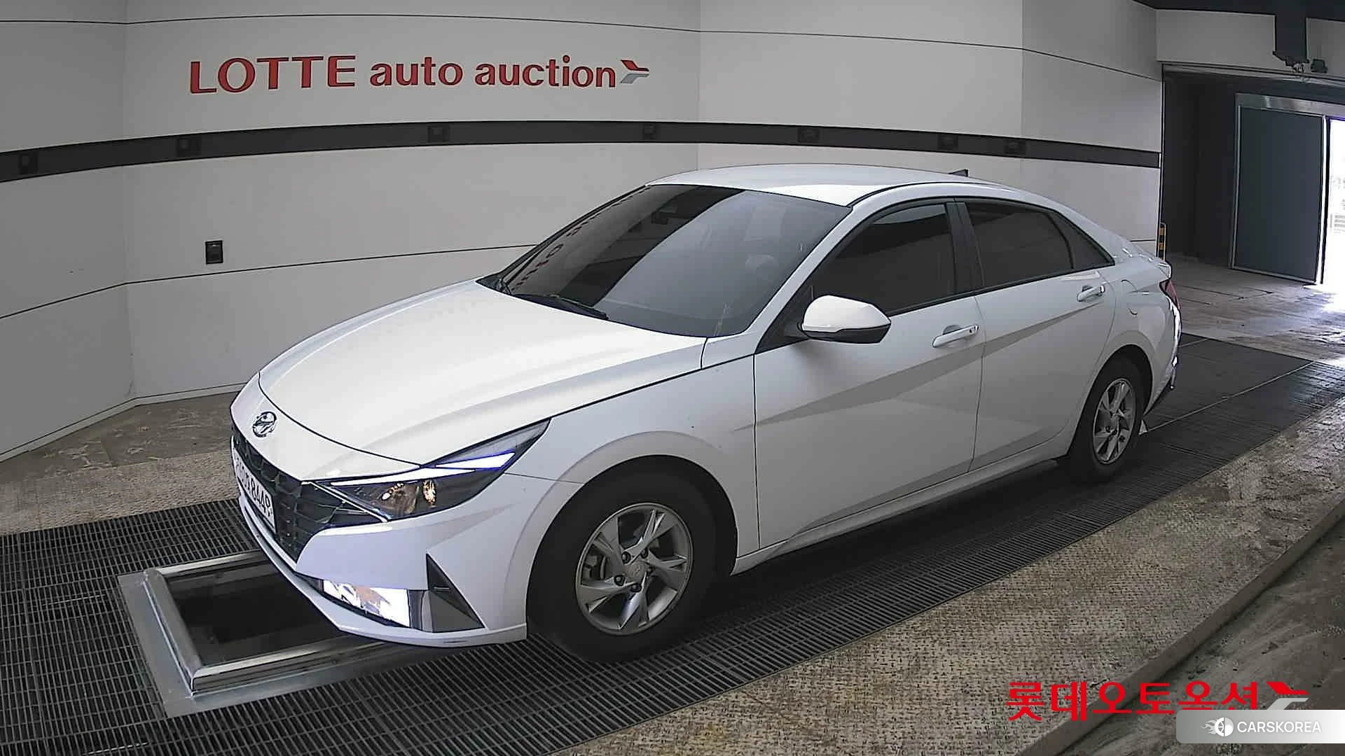 Hyundai Avante 2021 Polar White из Кореи, фото 4