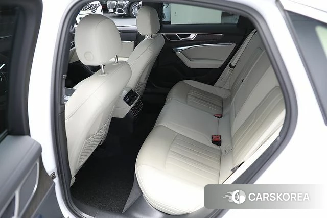 Audi A6 (C8) 2023 Белый из Кореи, фото 4