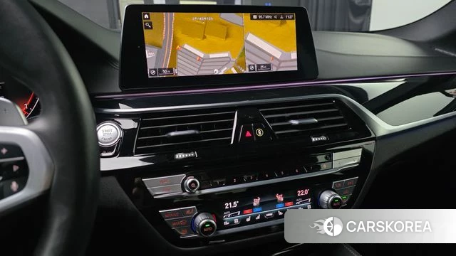 BMW 5 Series (G30) 2020 Серебристо-серый из Кореи, фото 4
