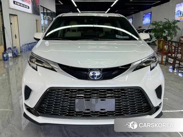 Toyota Grevia 2024 Белый из Китая, фото 4