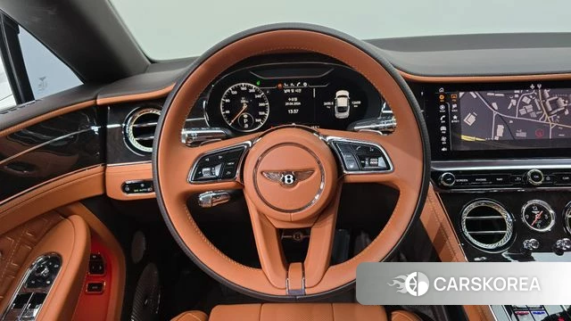 Bentley Continental GT 3rd Generation 2022 Белый из Кореи, фото 4