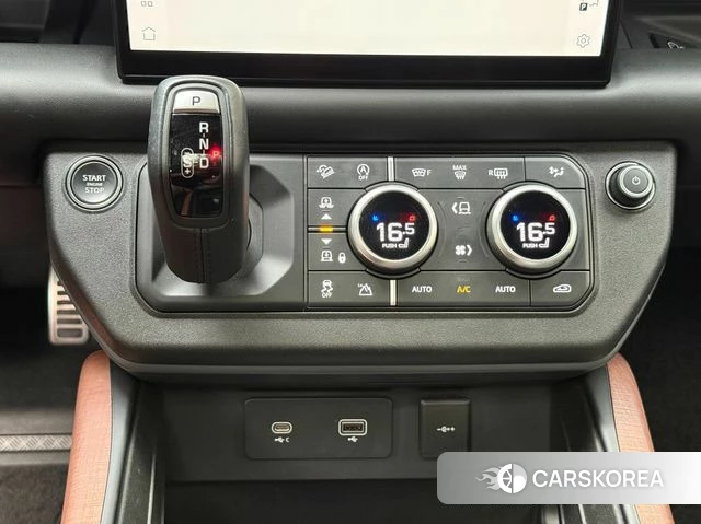 Land Rover Defender (L663) 2023 Черный из Кореи, фото 4