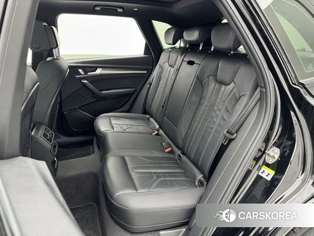Audi Q5L 2023 Черный из Китая, фото 4