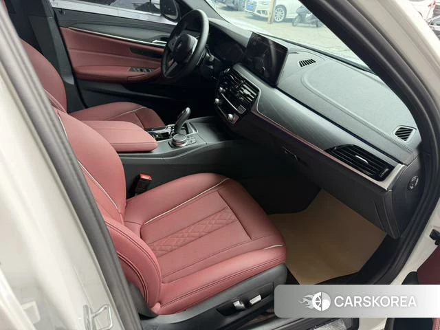 BMW 5 series 2024 Белый из Китая, фото 4