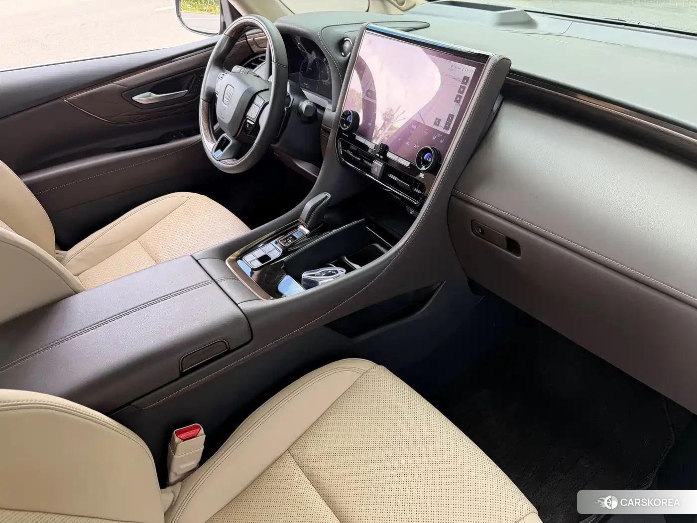 Toyota Vellfire 2024 Silver/gray из Китая, фото 4
