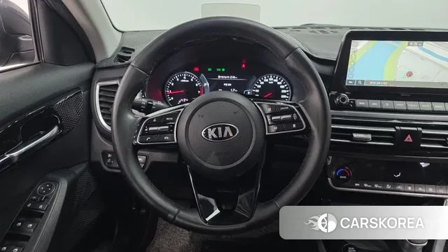 Kia Seltos 2021 Серый из Кореи, фото 4