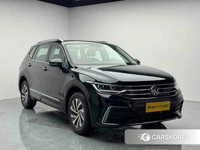 Volkswagen Tiguan L PHEV 2025 Черный из Китая, фото 4
