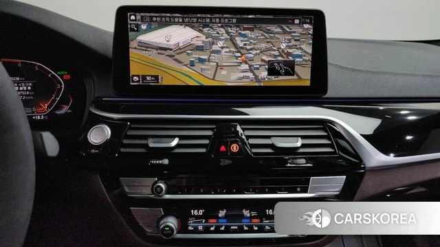 BMW 5 Series (G30) 2023 Серый из Кореи, фото 4