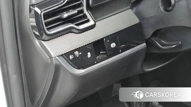Kia Sportage 5th Generation 2023 Белый из Кореи, фото 4