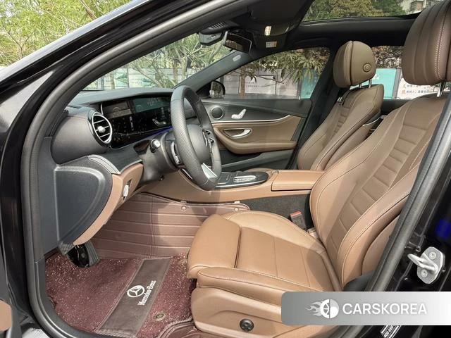 Mercedes-Benz E-class 2023 Черный из Китая, фото 4