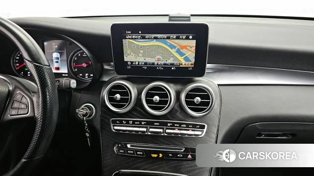 Mercedes-Benz GLC-Class X253 2019 Белый из Кореи, фото 4