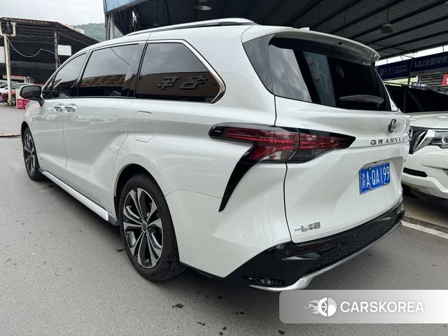 Toyota Grevia 2024 Белый из Китая, фото 4