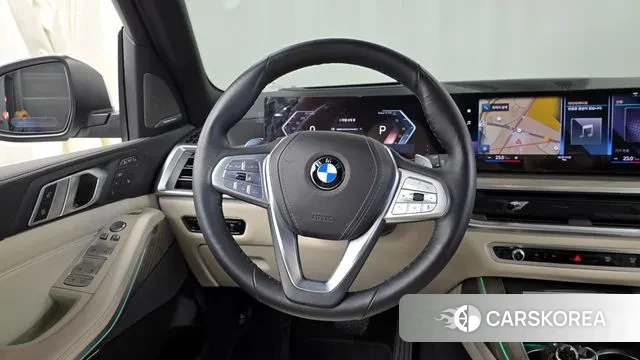 BMW X7 (G07) 2023 Белый из Кореи, фото 4