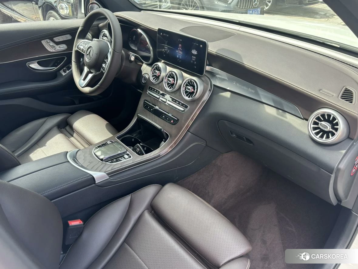 Mercedes-Benz GLC 2019 Белый из Китая, фото 4