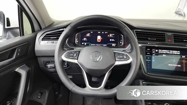 Volkswagen Tiguan second Generation 2021 Белый из Кореи, фото 4