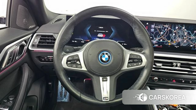 BMW i4 2022 Белый из Кореи, фото 4