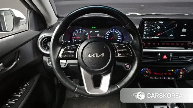 Kia The New K3 2nd generation 2021 Белый из Кореи, фото 4