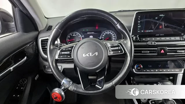 Kia Seltos 2022 Черный из Кореи, фото 4