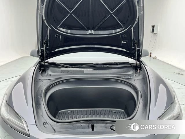 Tesla Model 3 2025 Темно-серый из Китая, фото 4