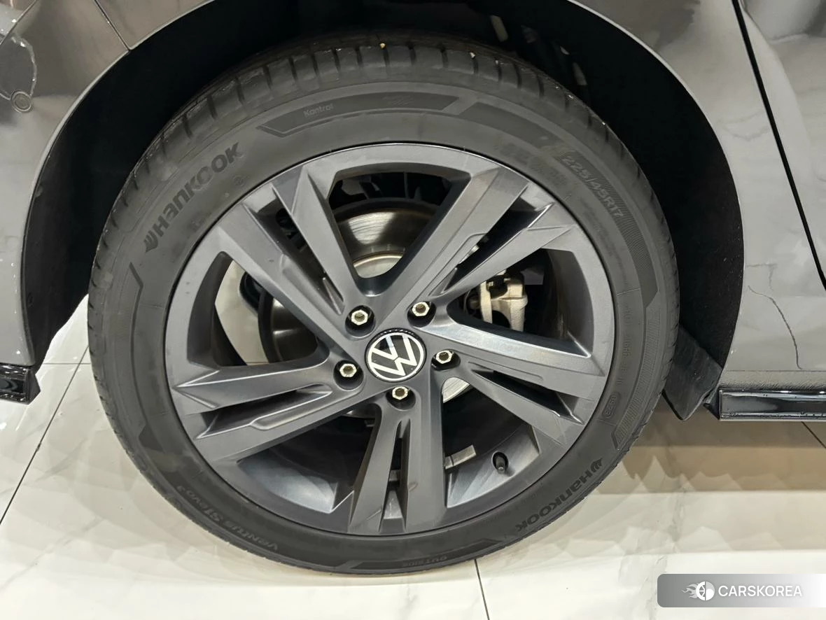 Volkswagen Golf 2022 Черный из Китая, фото 4