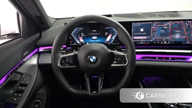 BMW 5 Series (G60) 2025 Белый из Кореи, фото 4