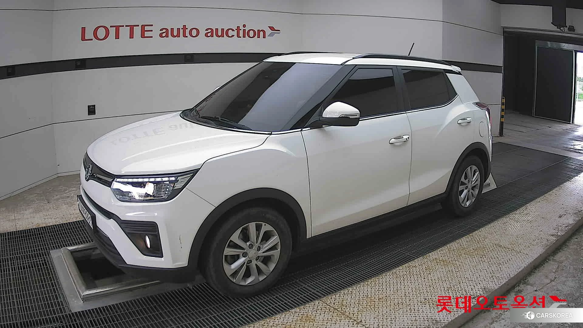 SsangYong Tivoli 2021 Grand White из Кореи, фото 4