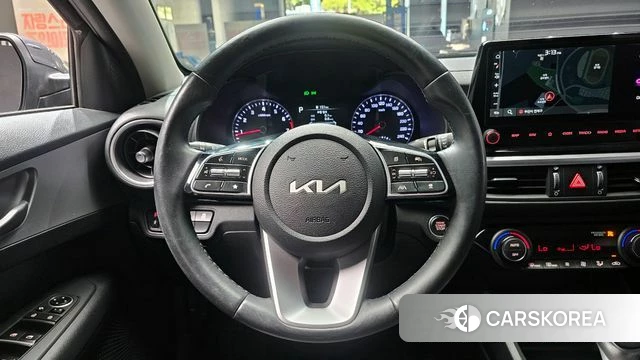 Kia The New K3 2nd generation 2022 Серый из Кореи, фото 4