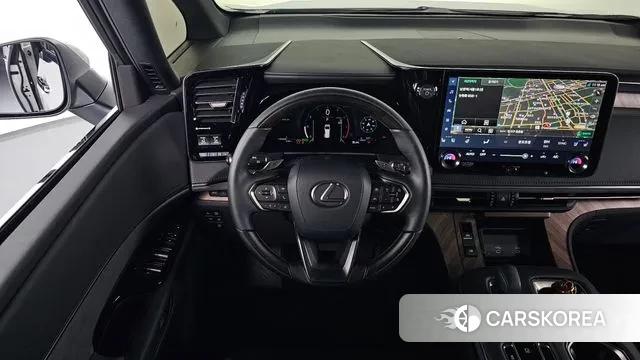 Lexus LM Second Generation 2024 Белый из Кореи, фото 4