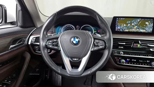 BMW 5 Series (G30) 2018 Белый из Кореи, фото 4
