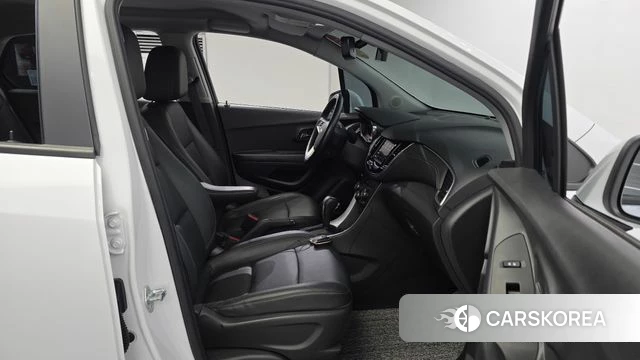 Chevrolet (GM Daewoo) The New Trax 2022 Белый из Кореи, фото 4