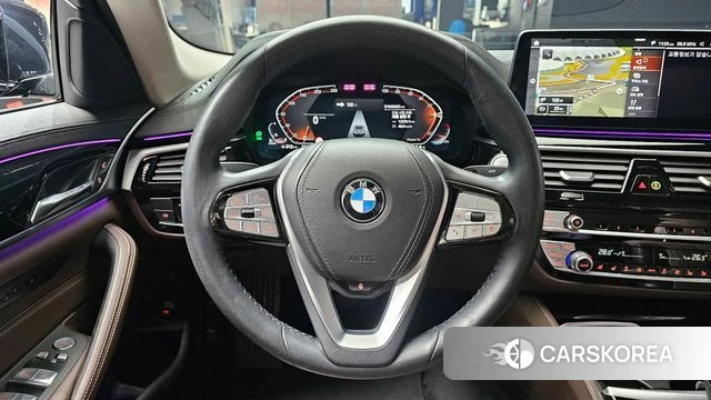 BMW 5 Series (G30) 2021 Черный из Кореи, фото 4