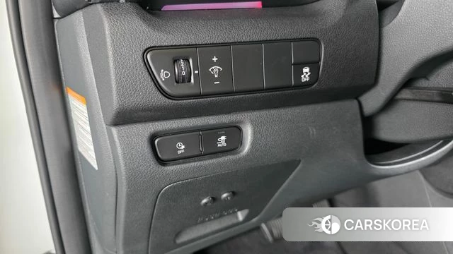 Kia Niro Plus 2023 Белый из Кореи, фото 4