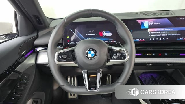 BMW 5 Series (G60) 2024 Белый из Кореи, фото 4