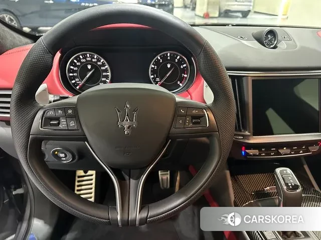 Maserati Levante 2023 Серый из Кореи, фото 4