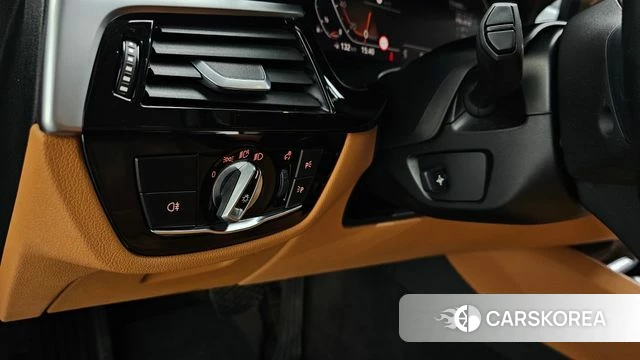 BMW 5 Series (G30) 2020 Серый из Кореи, фото 4