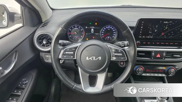 Kia The New K3 2nd generation 2022 Белый из Кореи, фото 4