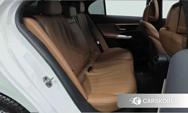 Mercedes-Benz E-Class W214 2025 Белый из Кореи, фото 4