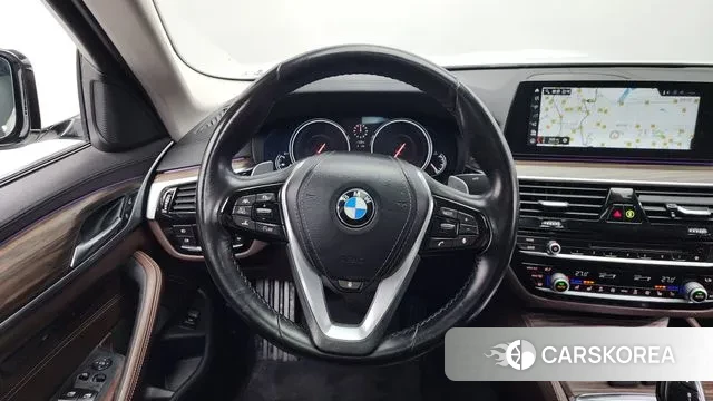 BMW 5 Series (G30) 2018 Белый из Кореи, фото 4