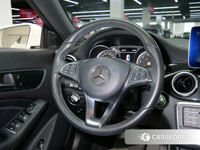 Mercedes-Benz CLA (import) 2018 Белый из Китая, фото 4