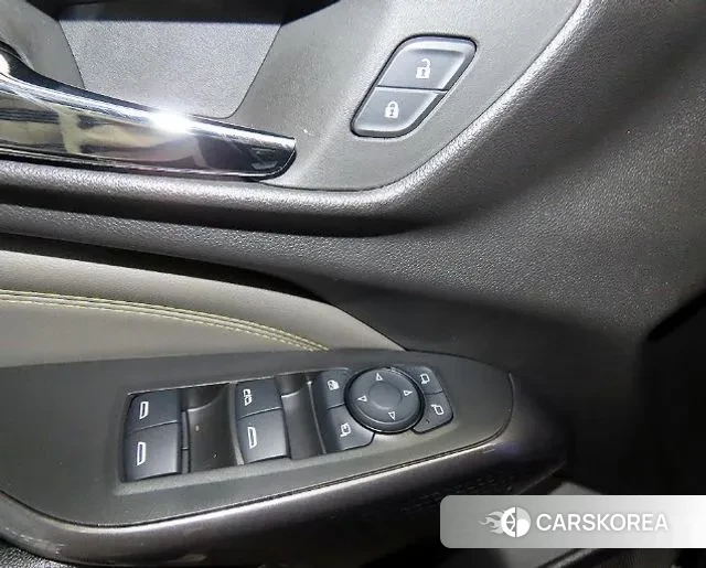 Chevrolet (GM Daewoo) Trax Crossover 2024 Черный из Кореи, фото 4