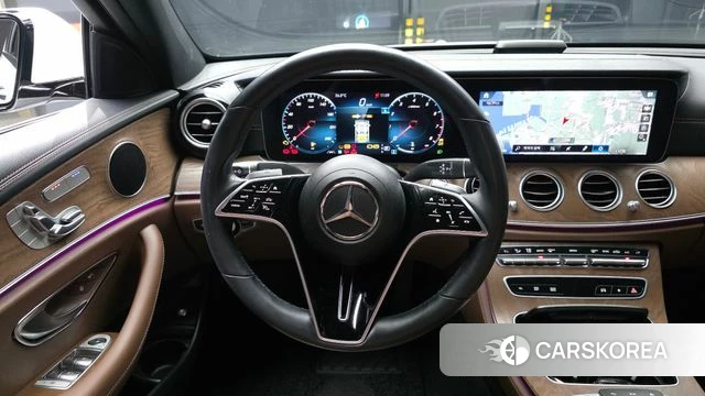 Mercedes-Benz E-Class W213 2022 Белый из Кореи, фото 4