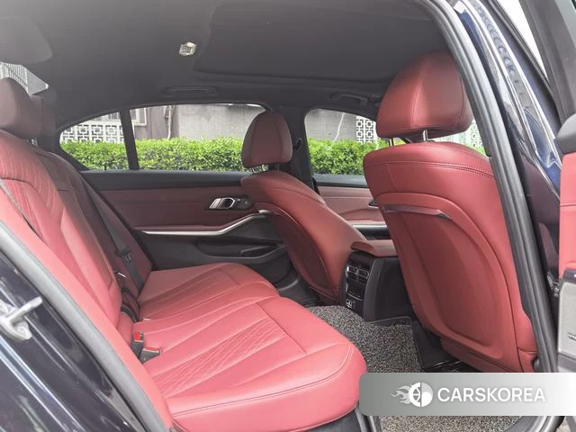 BMW 3 series 2025 Черный из Китая, фото 4