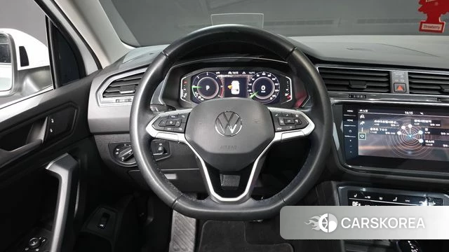 Volkswagen Tiguan second Generation 2022 Белый из Кореи, фото 4