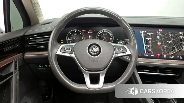 Volkswagen Touareg 3rd generation 2020 Серый из Кореи, фото 4