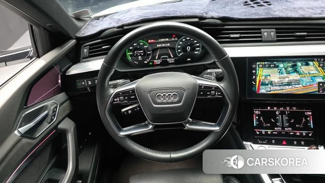 Audi e-Tron 2020 Белый из Кореи, фото 4