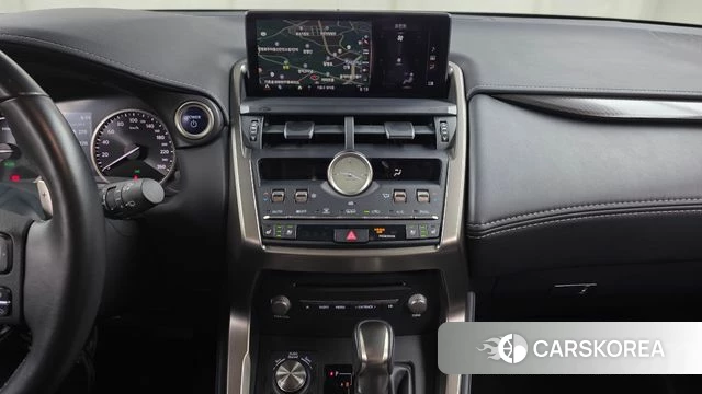 Lexus NX300h 2021 Серебряный из Кореи, фото 4